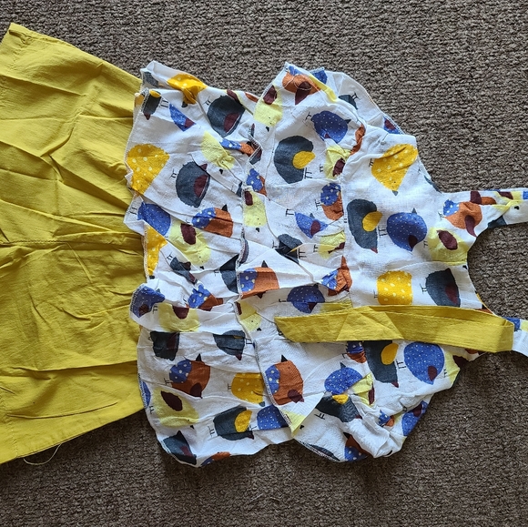 Bird Print Ruffled Top And Short Set - Picture 4 of 4